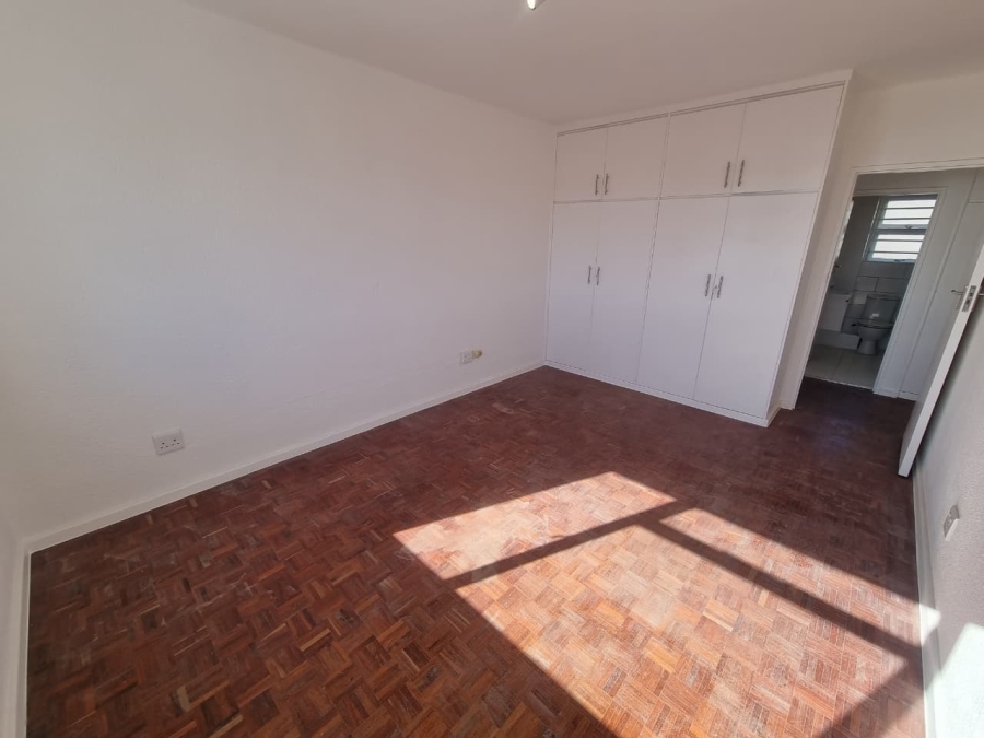 To Let 1 Bedroom Property for Rent in Sea Point Western Cape